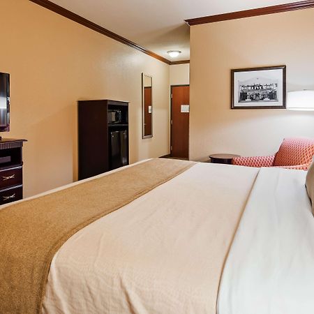 Best Western Granbury Inn And Suites Екстериор снимка
