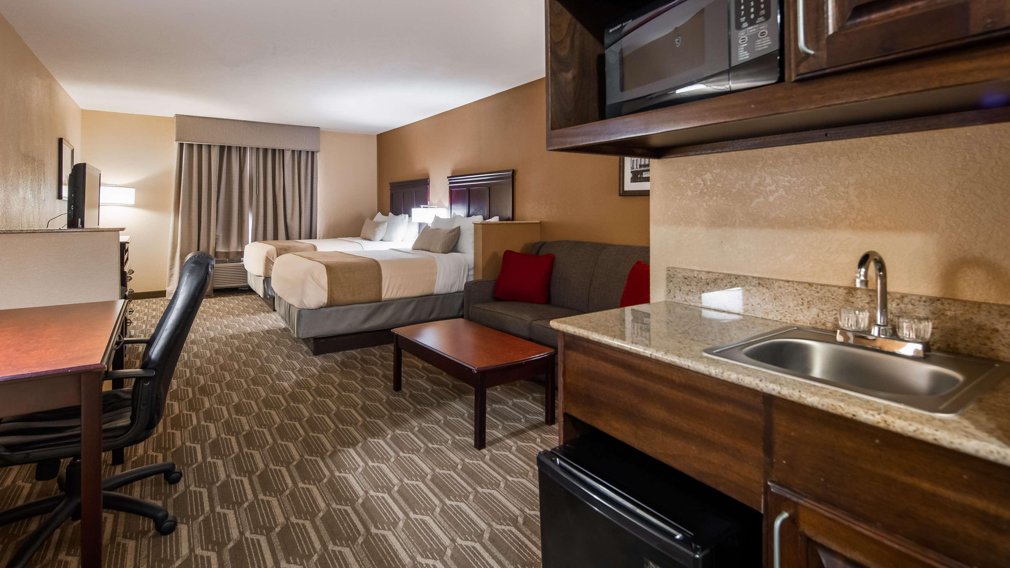 Best Western Granbury Inn And Suites Екстериор снимка