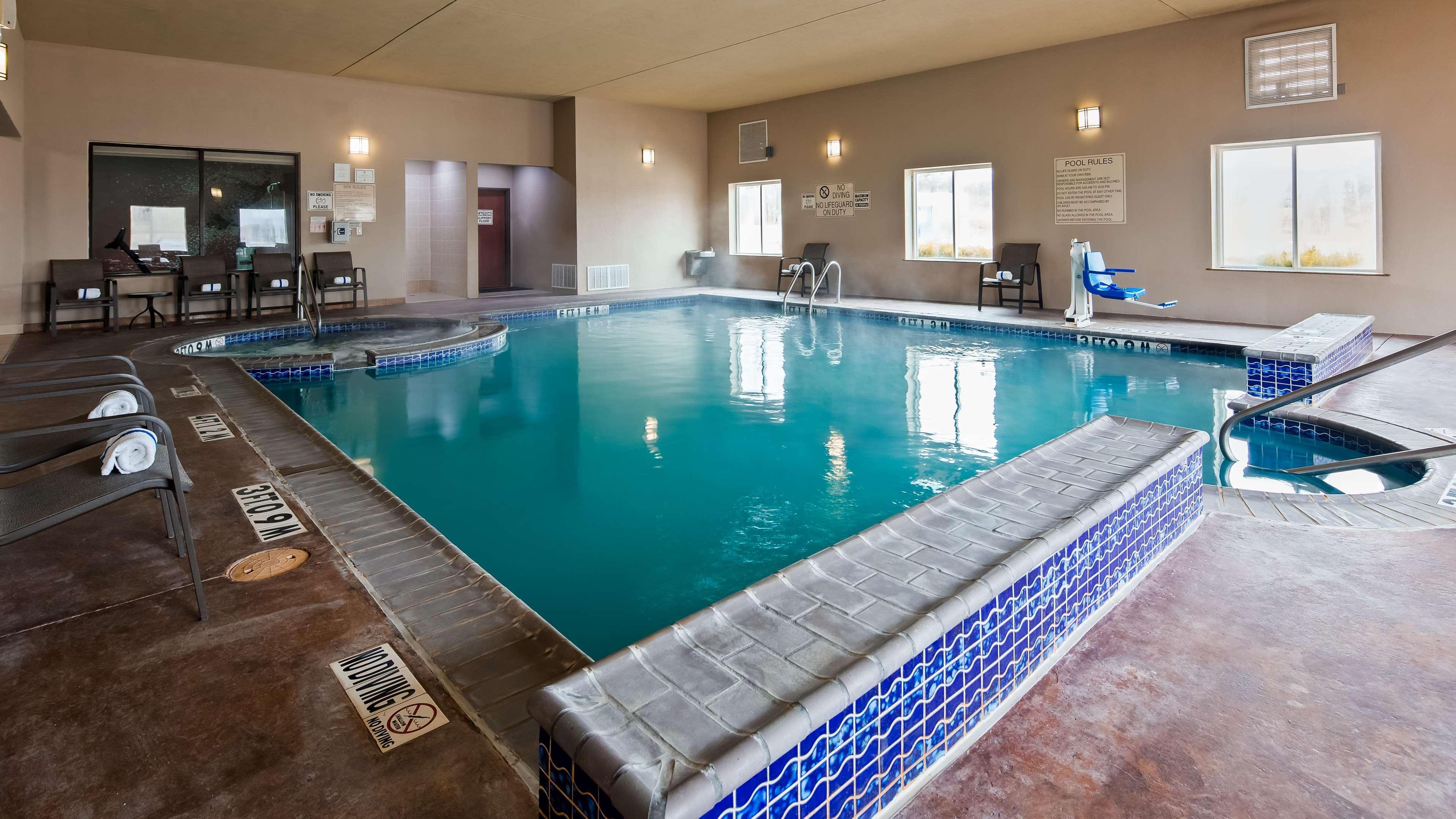Best Western Granbury Inn And Suites Екстериор снимка