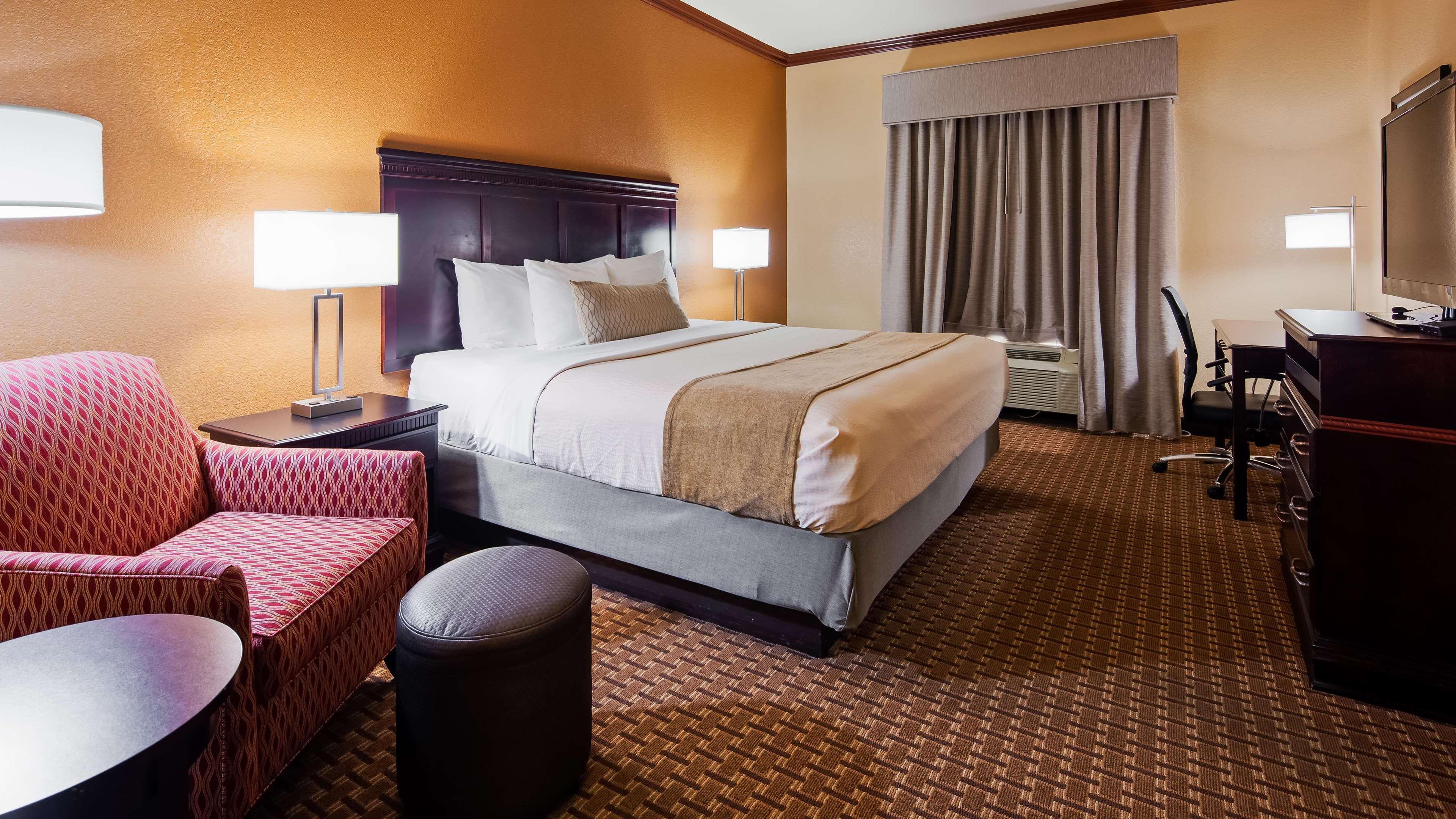 Best Western Granbury Inn And Suites Екстериор снимка