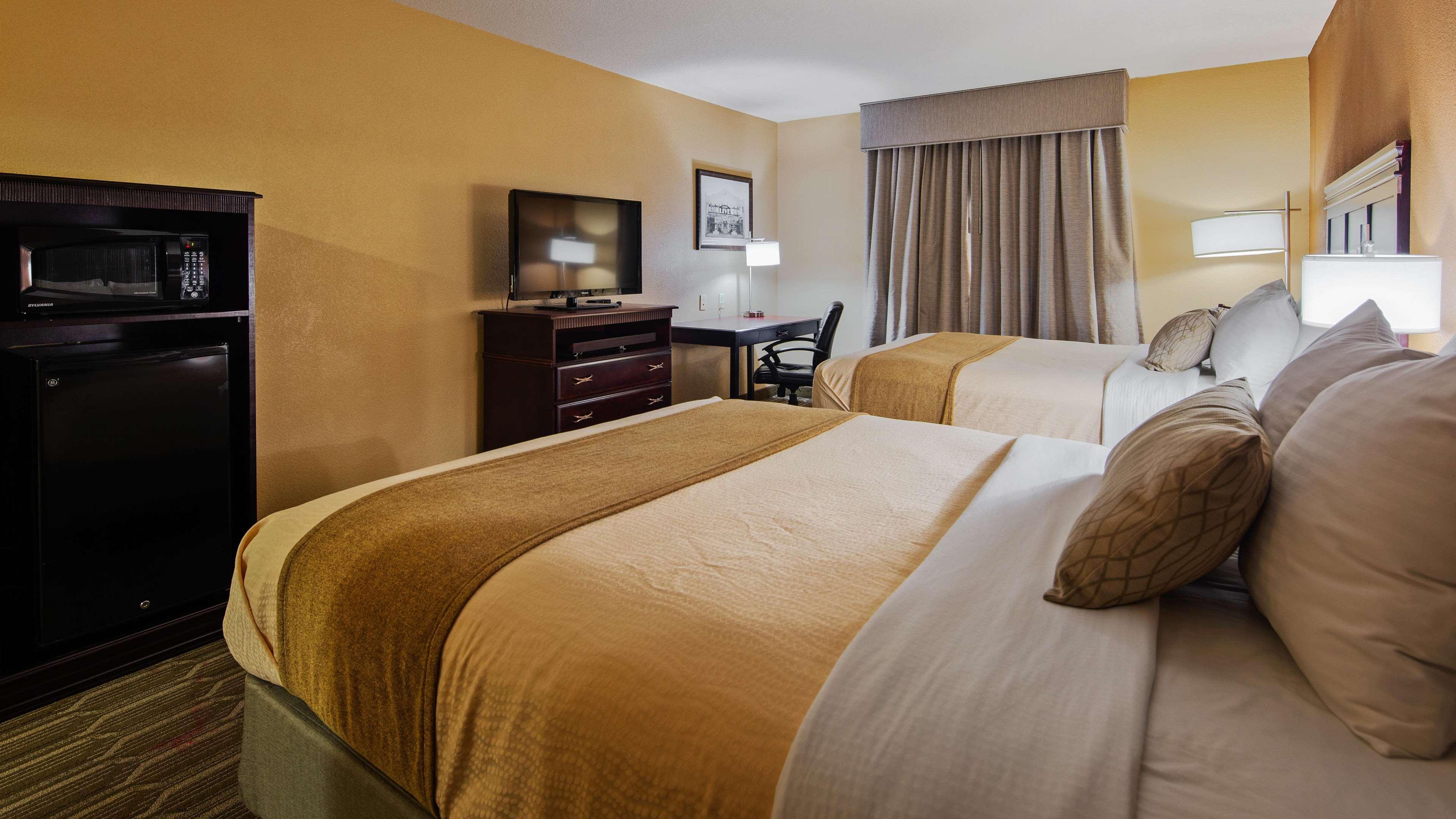 Best Western Granbury Inn And Suites Екстериор снимка