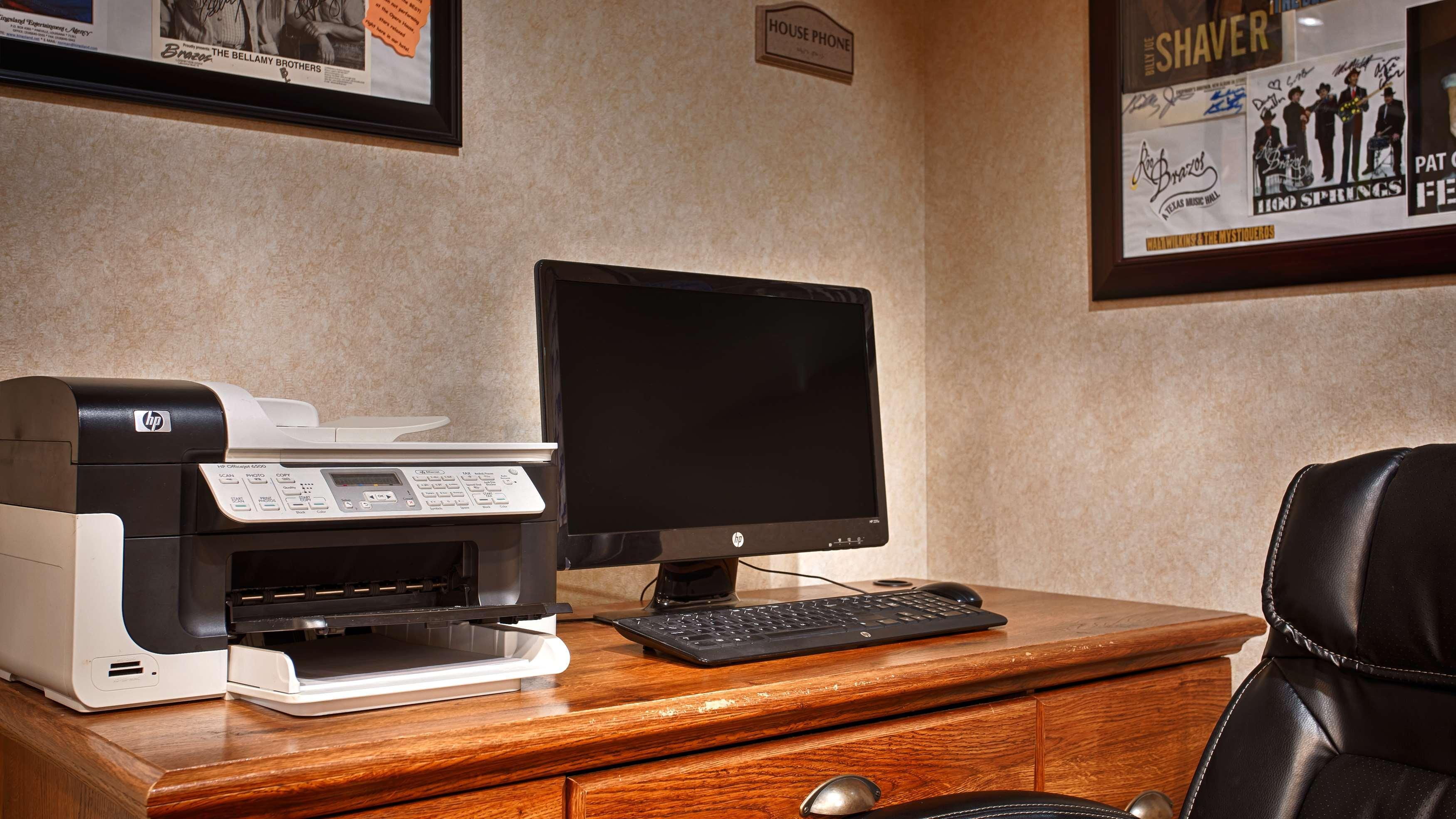 Best Western Granbury Inn And Suites Екстериор снимка