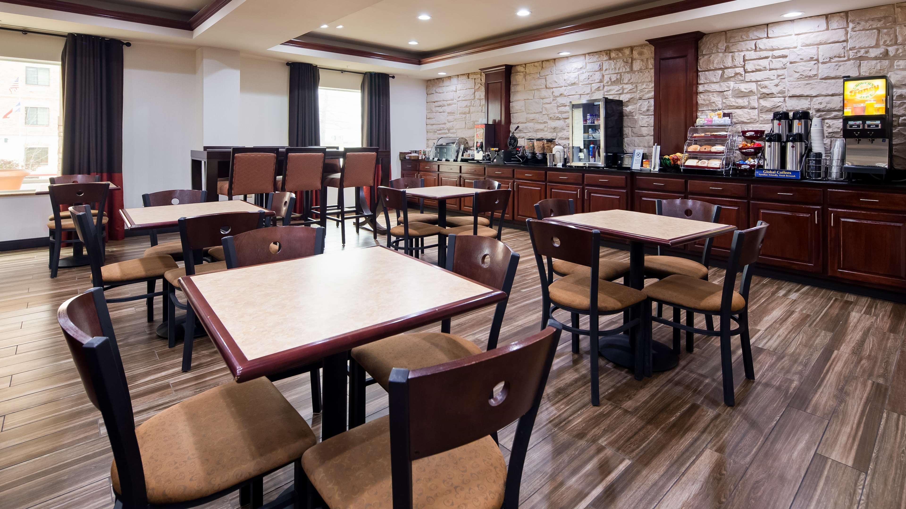 Best Western Granbury Inn And Suites Екстериор снимка